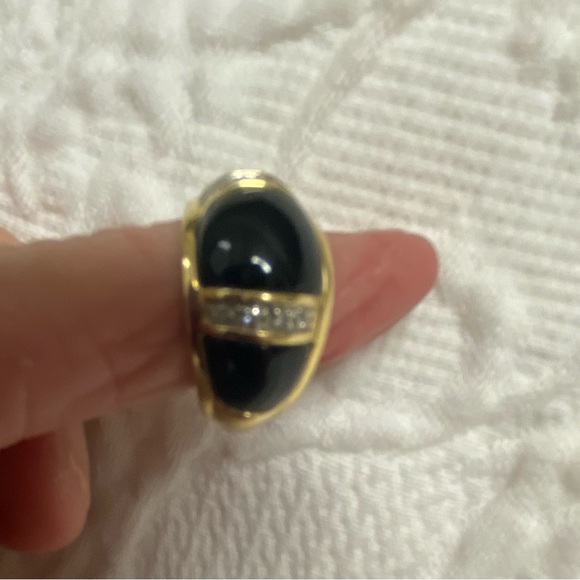 Onyx and Diamond Chip Ring - Picture 4 of 7